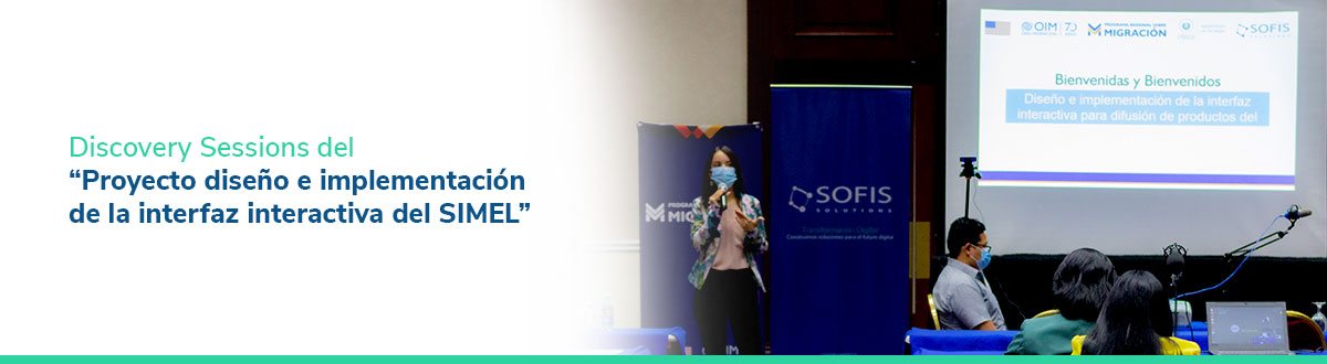 Mujer explicando la Discovery Session del portal del SIMEL